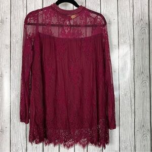How Very Loved Burgundy Lace Tunic Size M